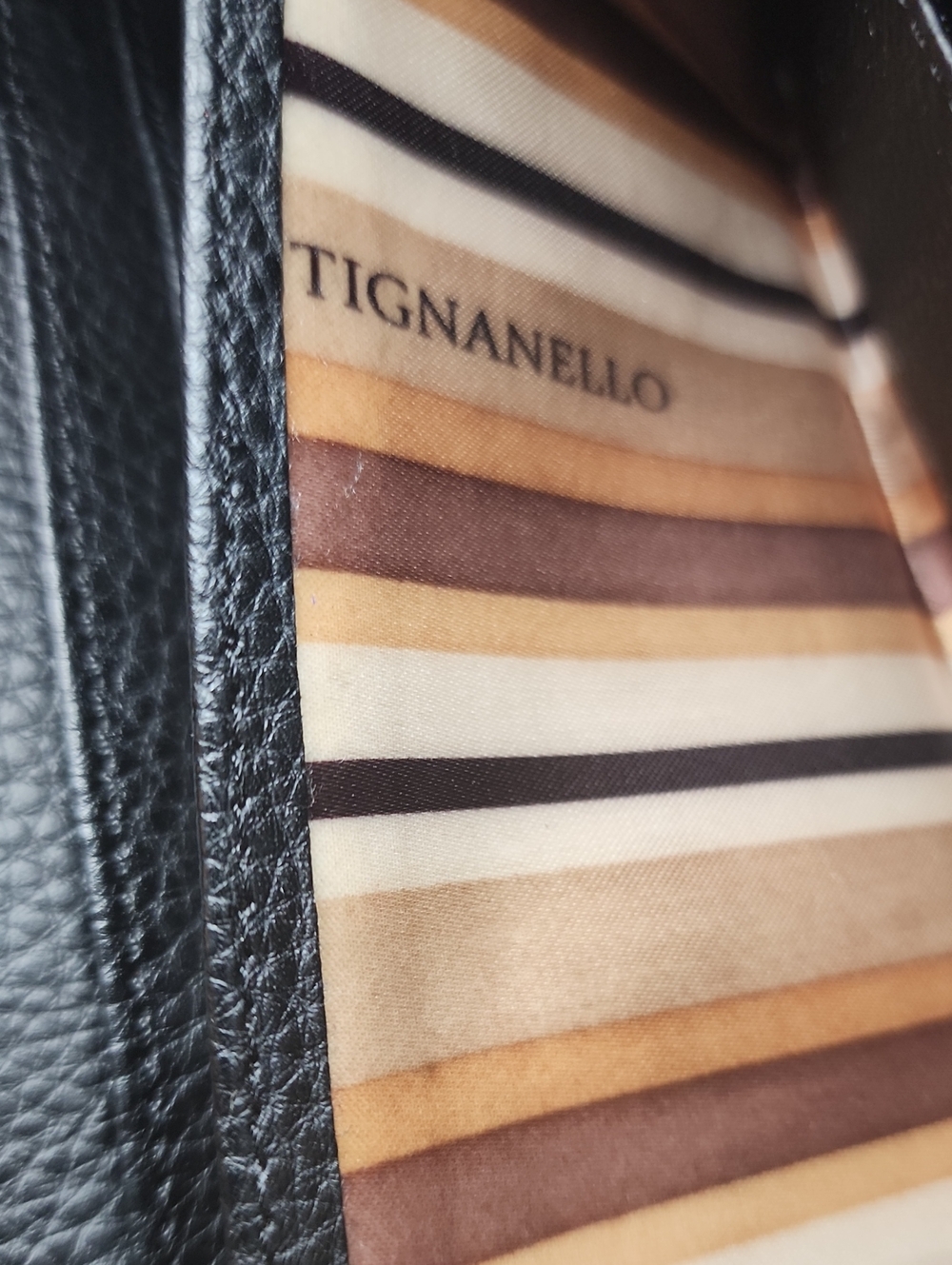 Tignanello Black Leather Continental Zipper Wallet - Picture 13 of 13
